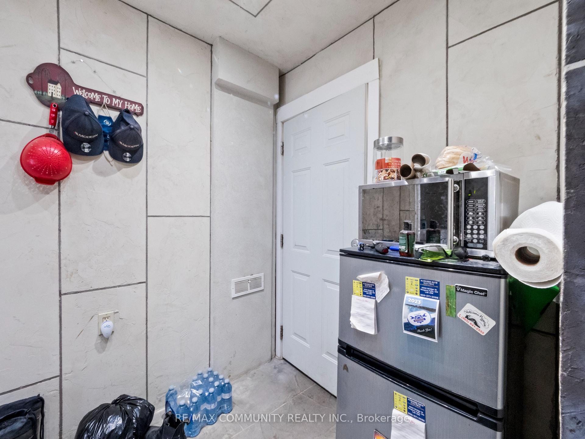 Photo 11 of 4769 McDougall Crescent, Niagara Falls, Downtown — HOMEH