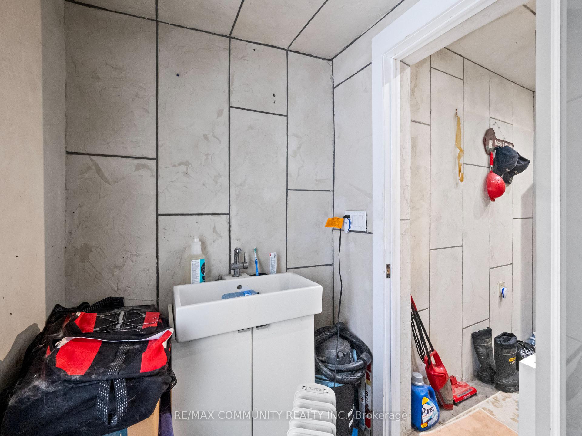 Photo 18 of 4769 McDougall Crescent, Niagara Falls, Downtown — HOMEH