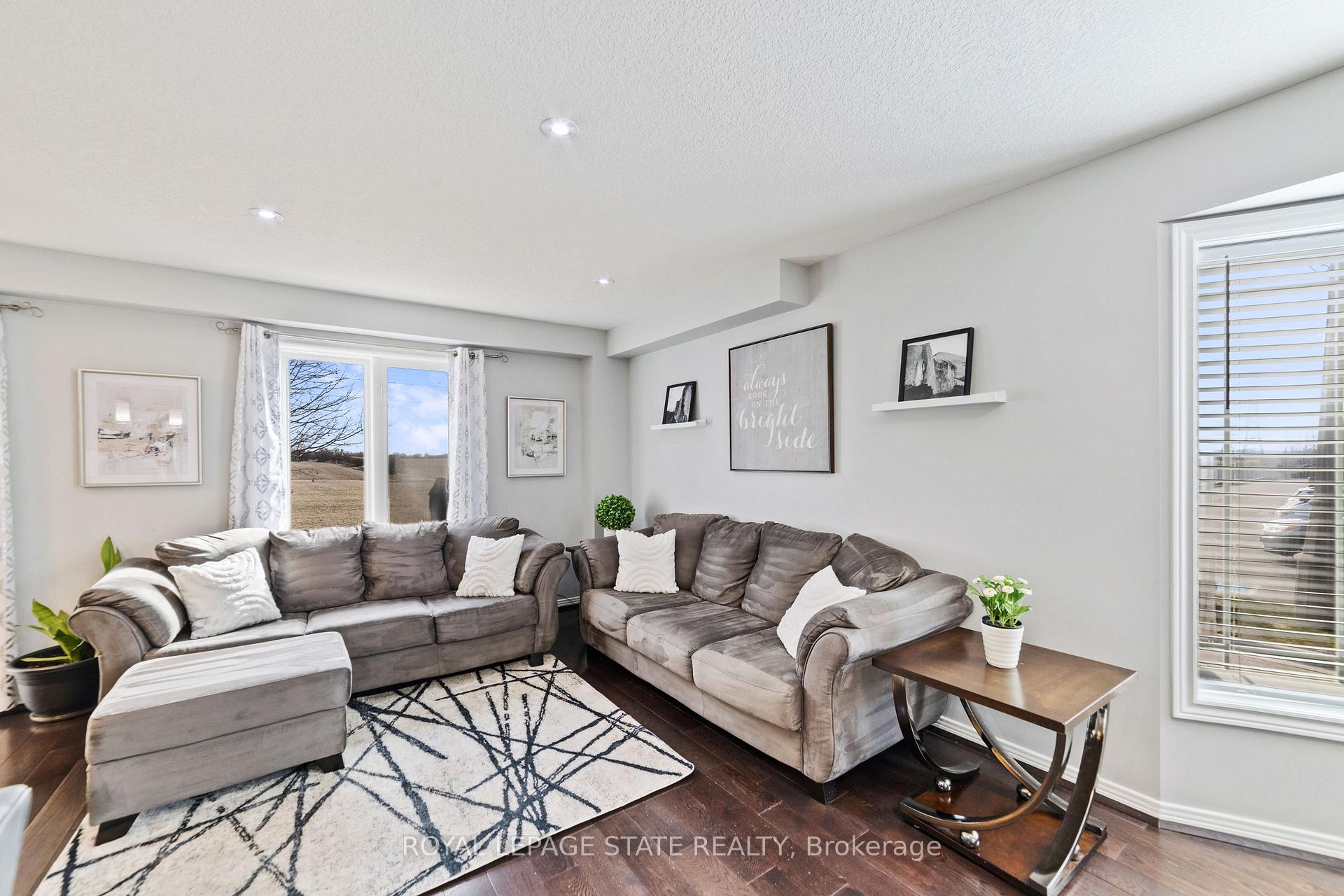 Photo 17 of 139 Periwinkle Drive, Hamilton, Stoney Creek — HOMEH
