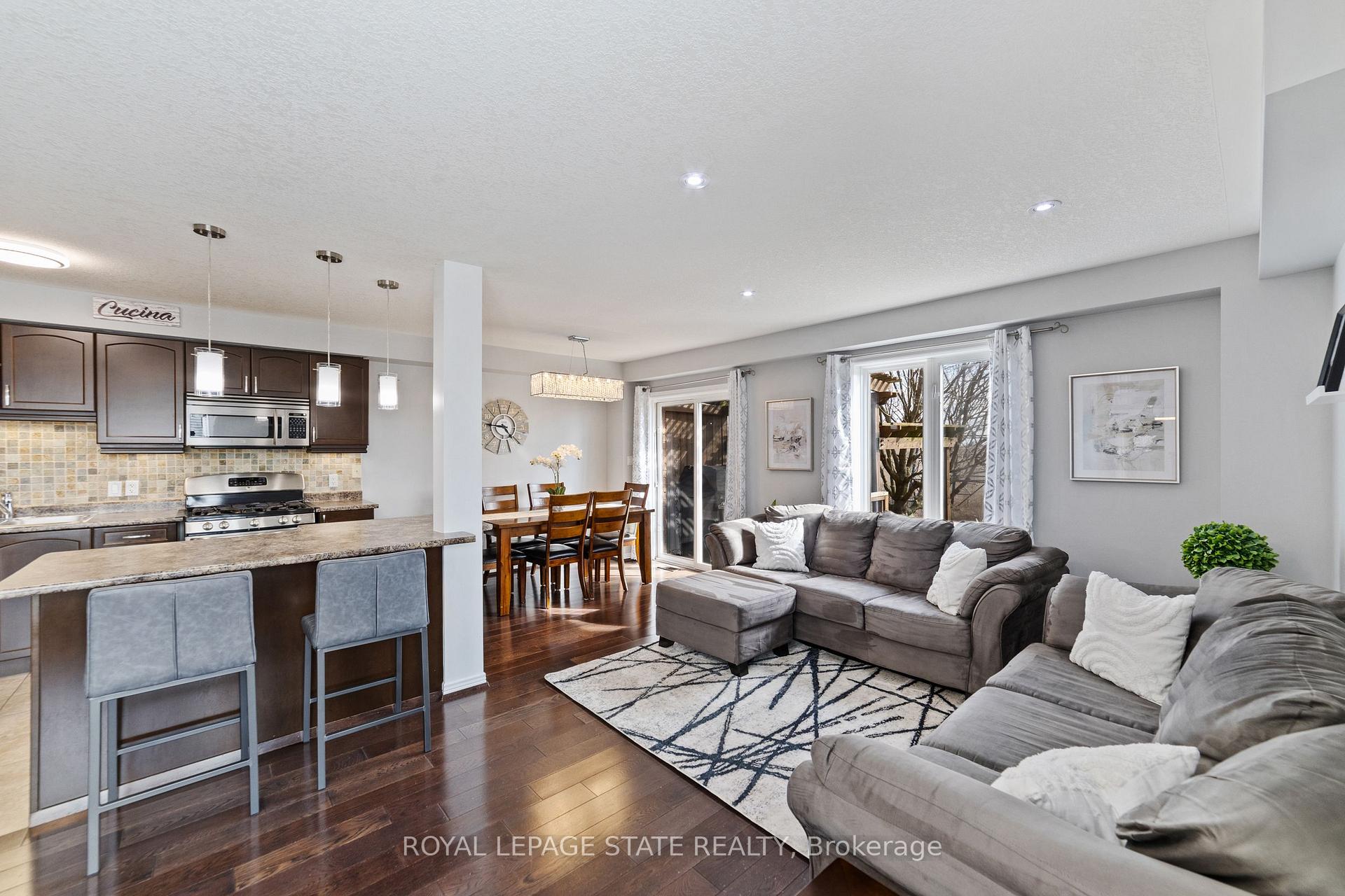 Photo 2 of 139 Periwinkle Drive, Hamilton, Stoney Creek — HOMEH