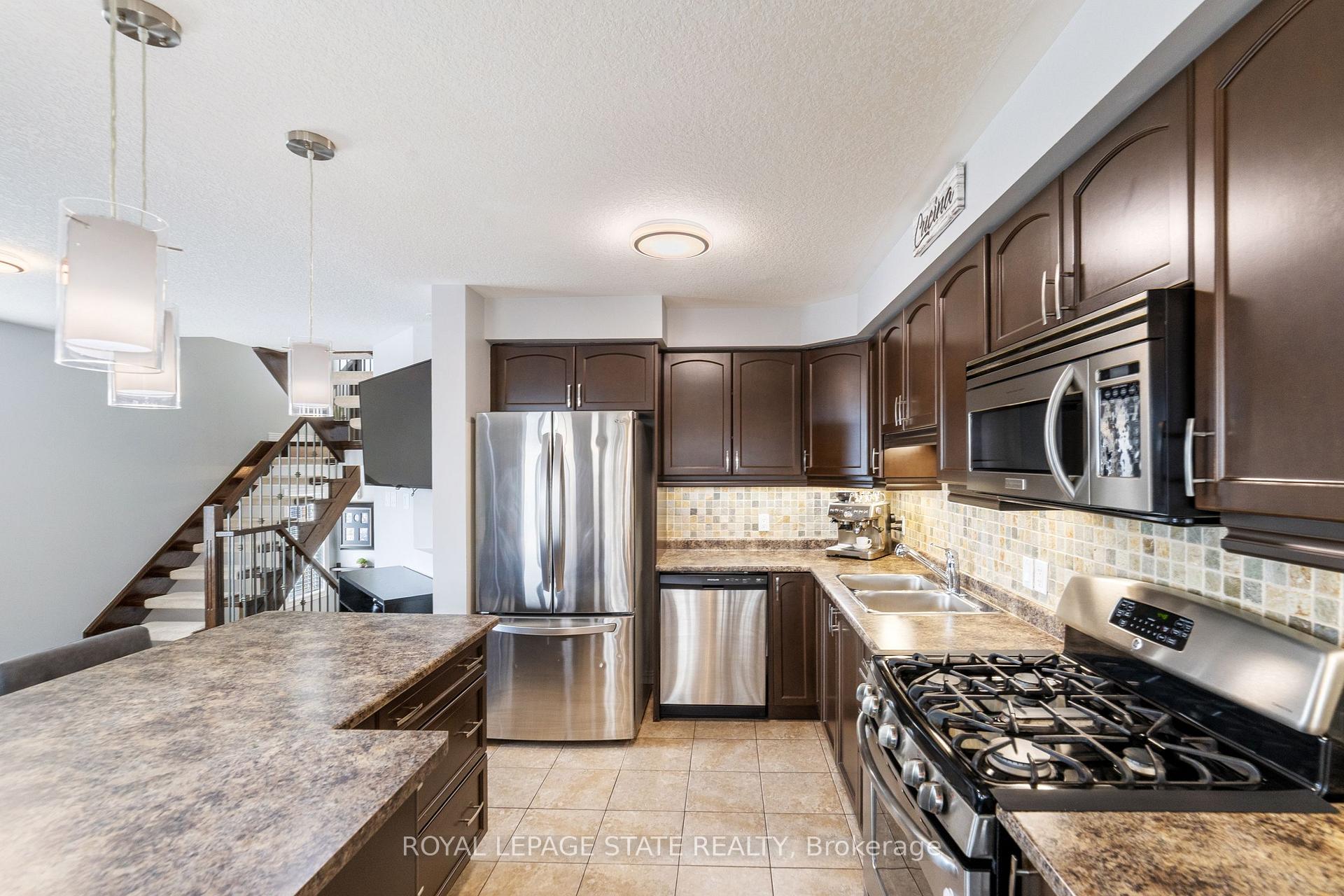 Photo 24 of 139 Periwinkle Drive, Hamilton, Stoney Creek — HOMEH