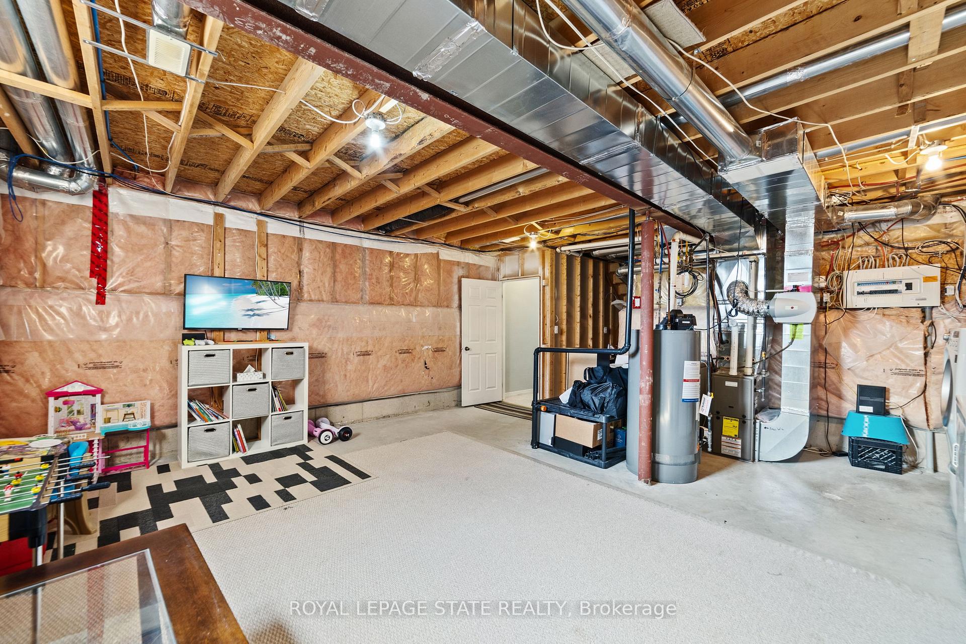 Photo 21 of 139 Periwinkle Drive, Hamilton, Stoney Creek — HOMEH