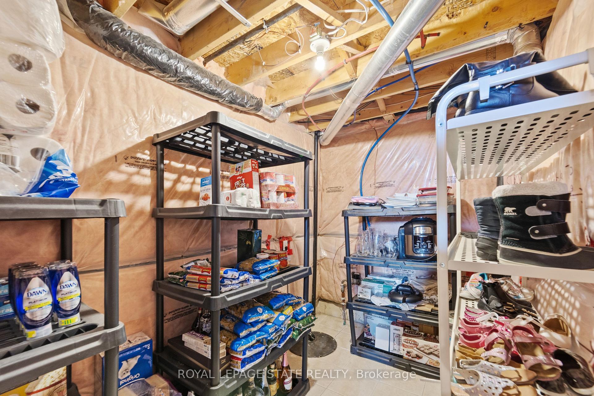 Photo 22 of 139 Periwinkle Drive, Hamilton, Stoney Creek — HOMEH