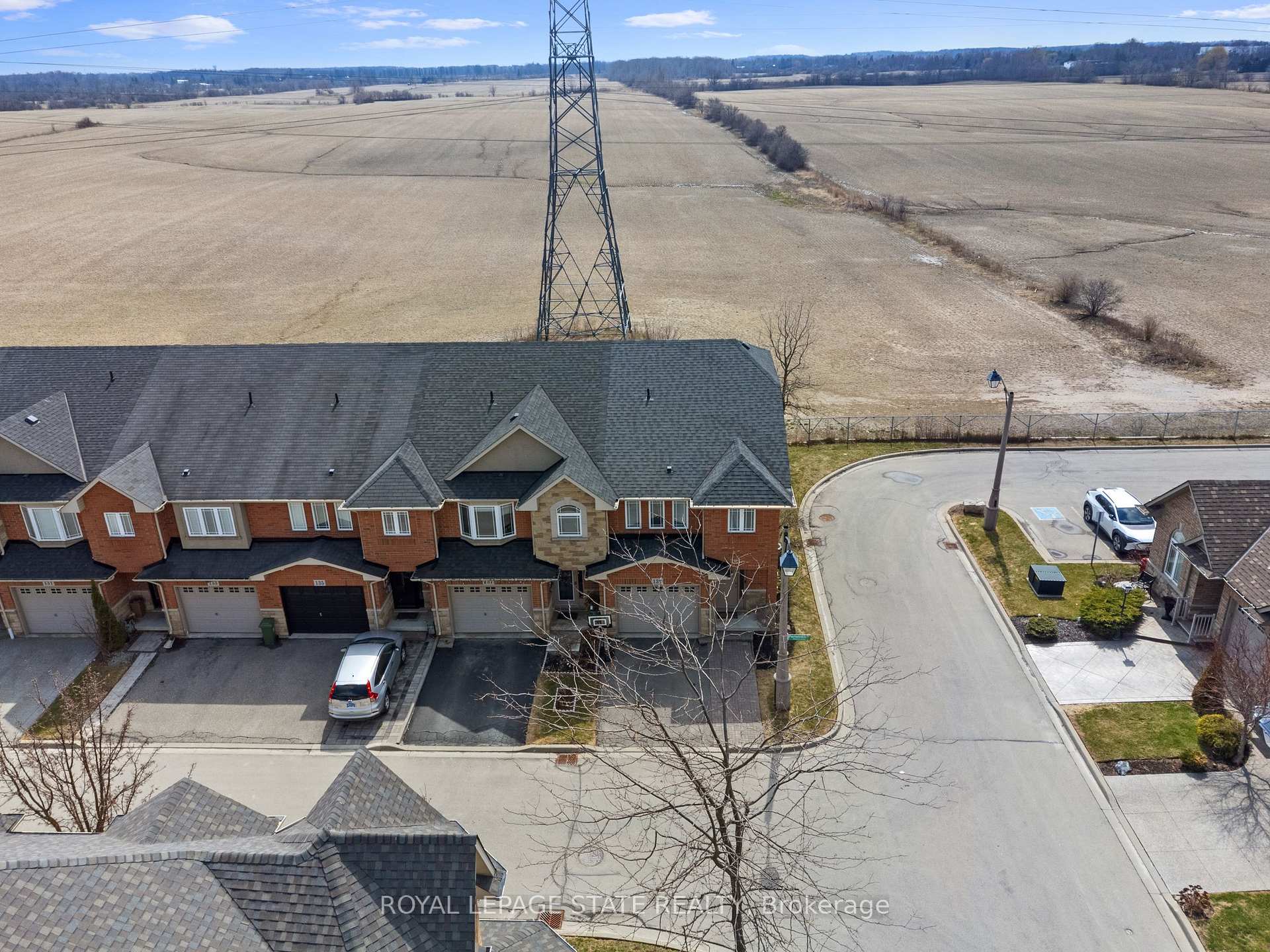 Photo 39 of 139 Periwinkle Drive, Hamilton, Stoney Creek — HOMEH