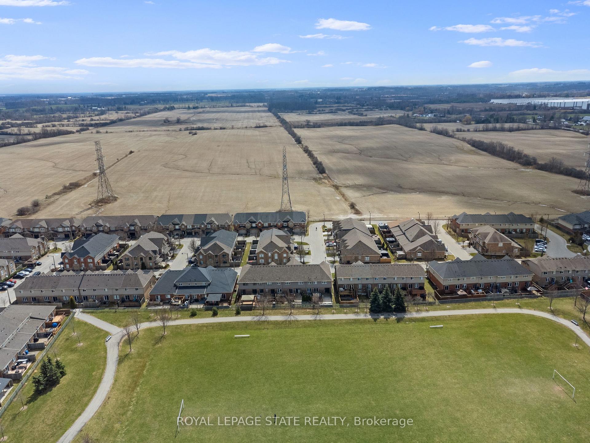Photo 34 of 139 Periwinkle Drive, Hamilton, Stoney Creek — HOMEH