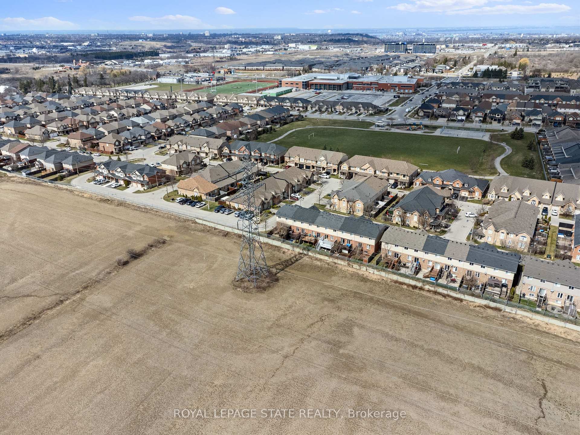 Photo 30 of 139 Periwinkle Drive, Hamilton, Stoney Creek — HOMEH