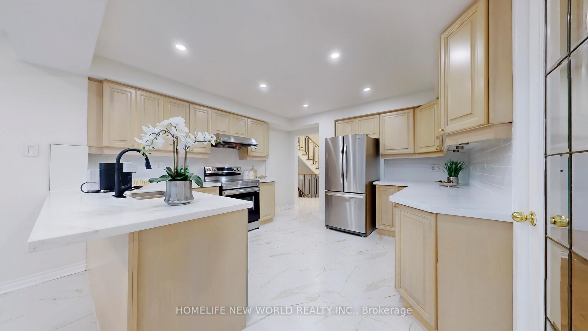 Photo 7 of 3 Athens Drive, Markham, Buttonville — HOMEH