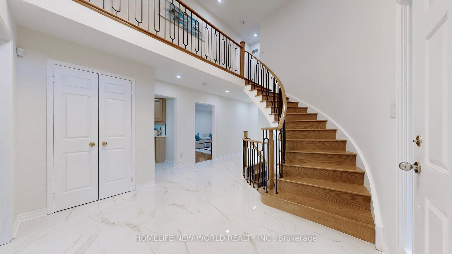 Photo 8 of 3 Athens Drive, Markham, Buttonville — HOMEH