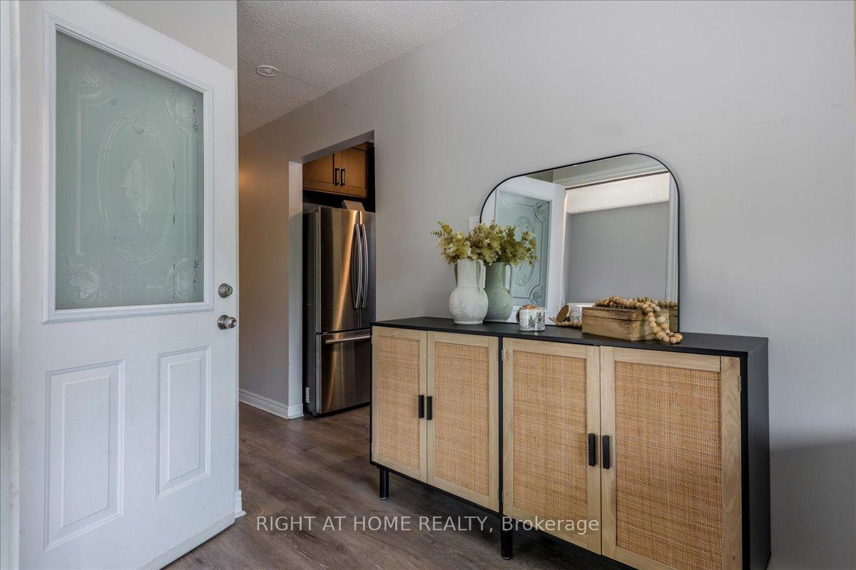 Photo 8 of 70 metro Road S, Georgina, Keswick North — HOMEH
