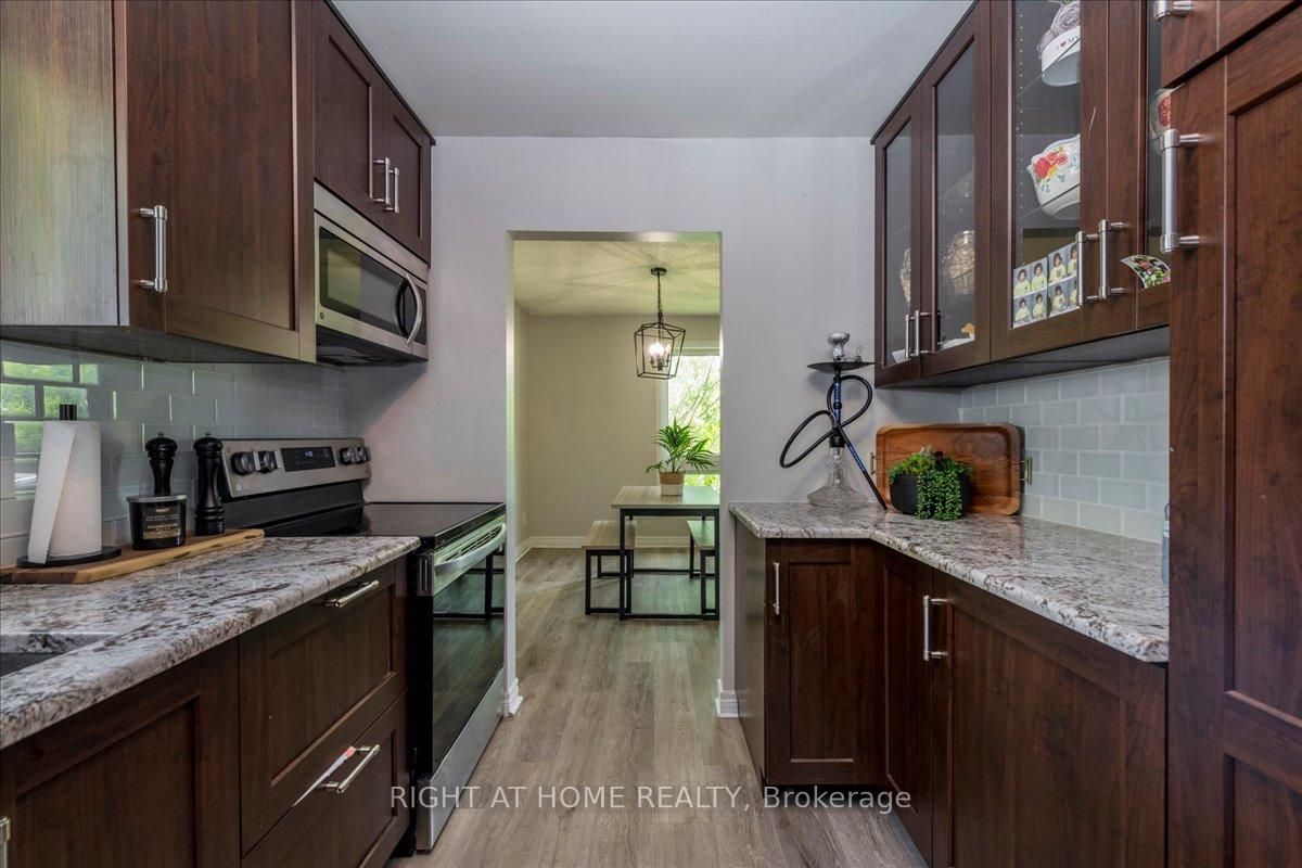 Photo 2 of 70 metro Road S, Georgina, Keswick North — HOMEH