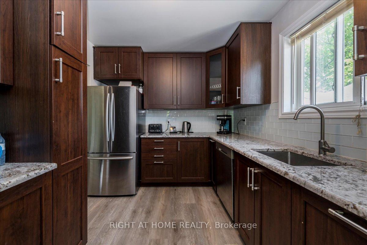 Photo 3 of 70 metro Road S, Georgina, Keswick North — HOMEH