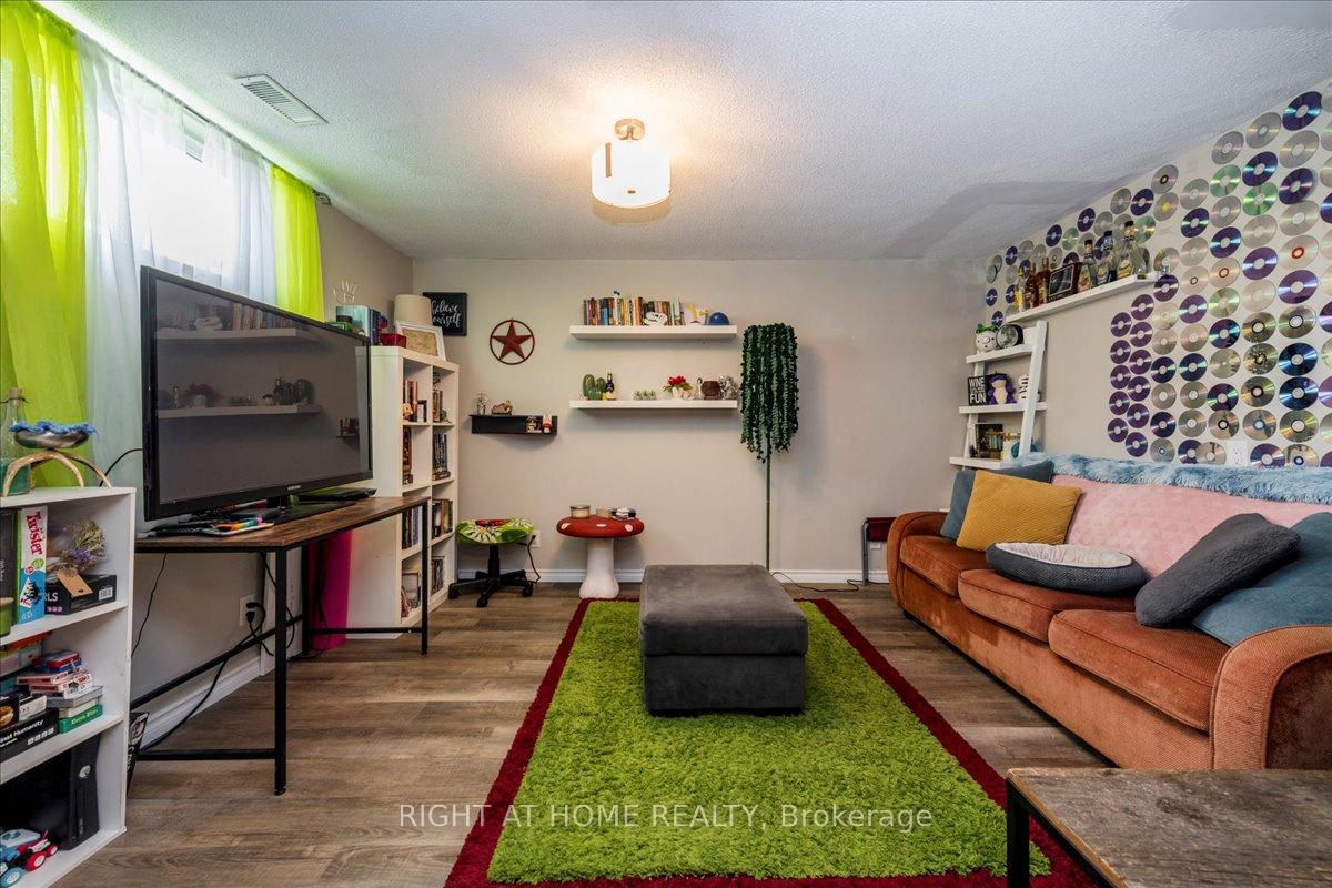 Photo 21 of 70 metro Road S, Georgina, Keswick North — HOMEH