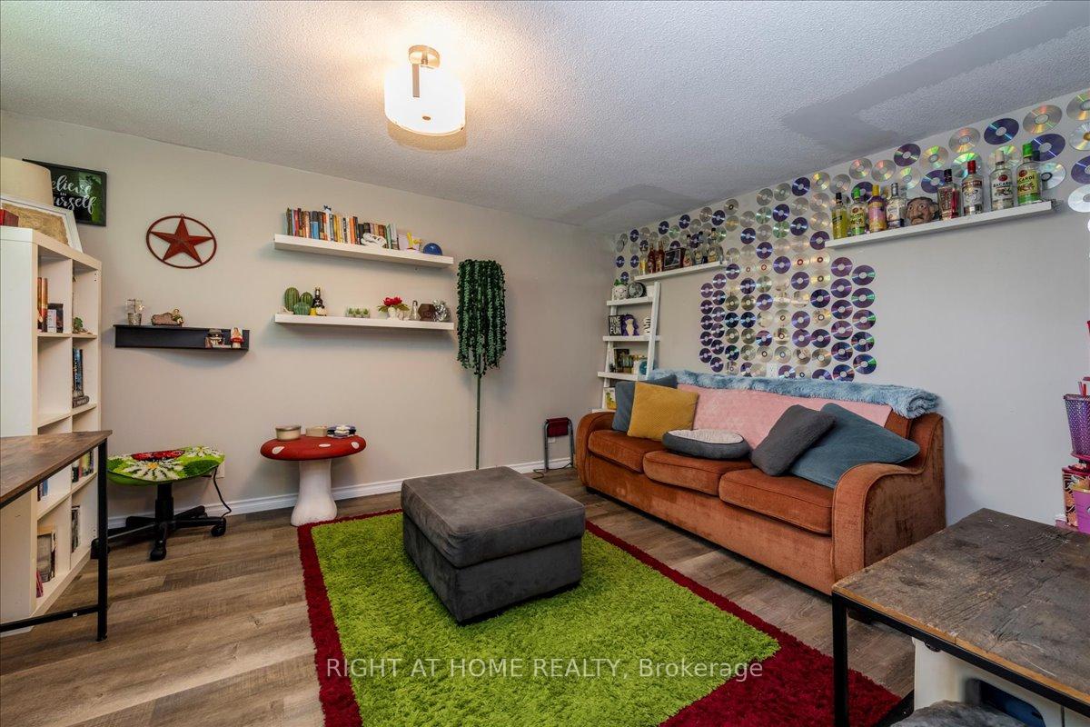 Photo 20 of 70 metro Road S, Georgina, Keswick North — HOMEH