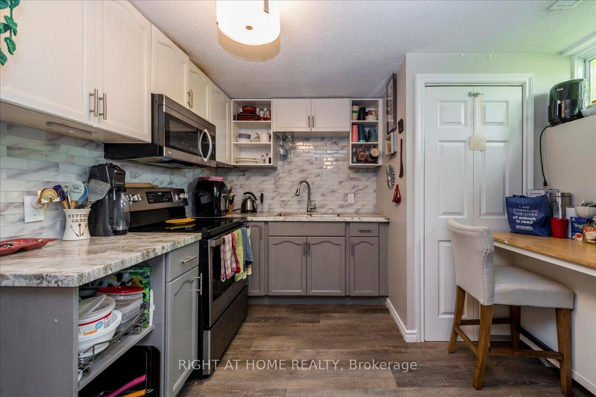 Photo 16 of 70 metro Road S, Georgina, Keswick North — HOMEH