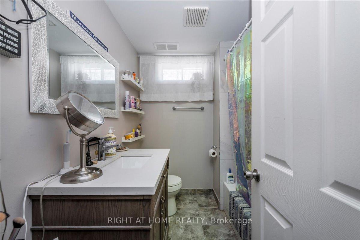 Photo 32 of 70 metro Road S, Georgina, Keswick North — HOMEH