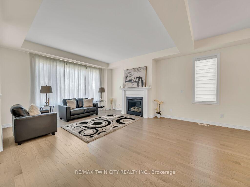 Photo 8 of 261 Broadacre Drive, Kitchener — HOMEH