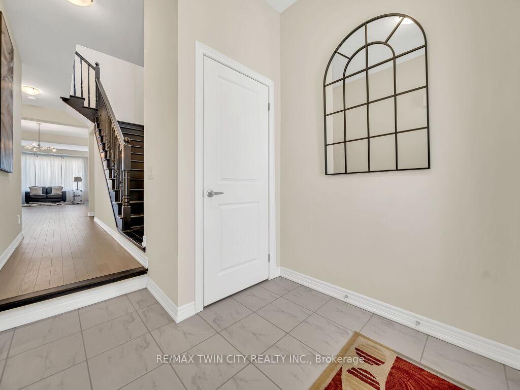 Photo 6 of 261 Broadacre Drive, Kitchener — HOMEH