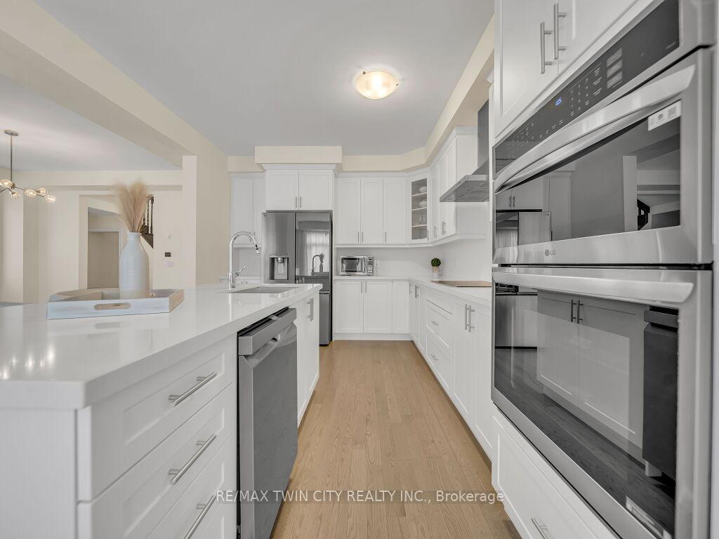 Photo 27 of 261 Broadacre Drive, Kitchener — HOMEH