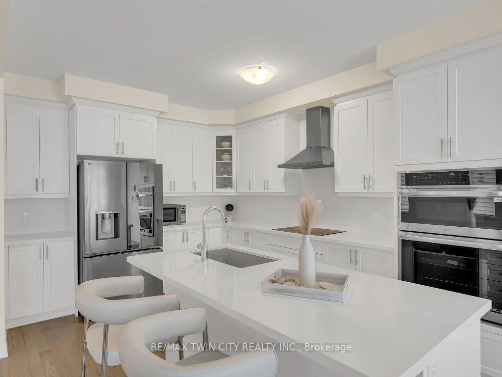 Photo 34 of 261 Broadacre Drive, Kitchener — HOMEH
