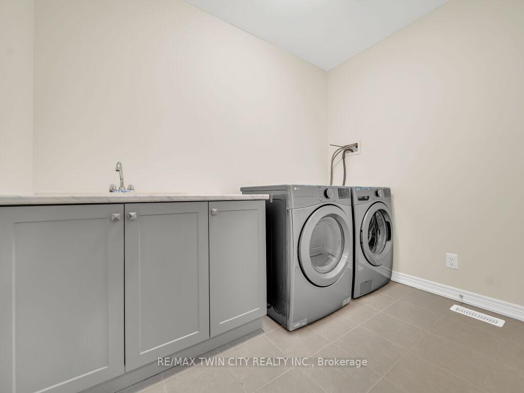 Photo 22 of 261 Broadacre Drive, Kitchener — HOMEH