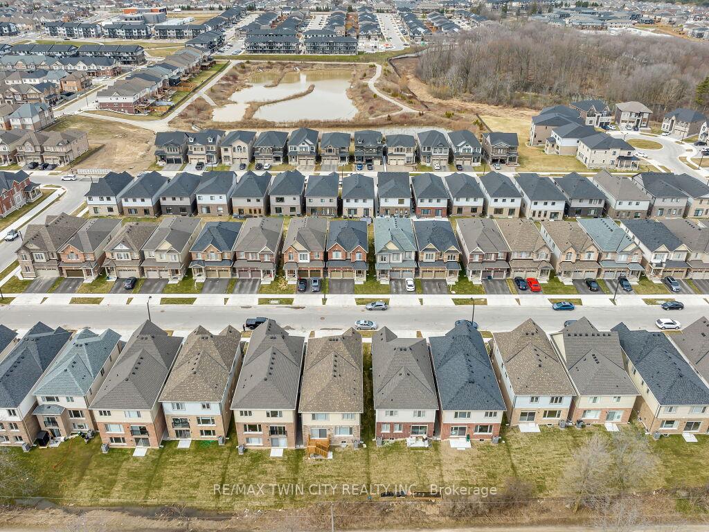 Photo 42 of 261 Broadacre Drive, Kitchener — HOMEH