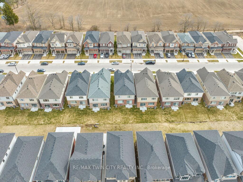 Photo 48 of 261 Broadacre Drive, Kitchener — HOMEH