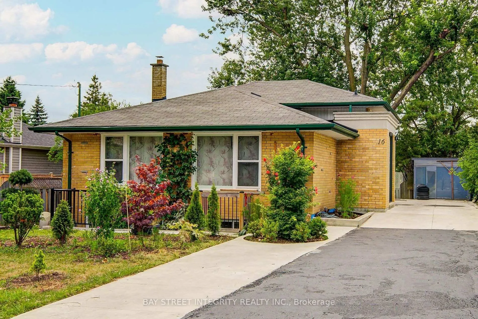 Photo 2 of 16 Arrowflight Drive, Markham, Bullock — HOMEH