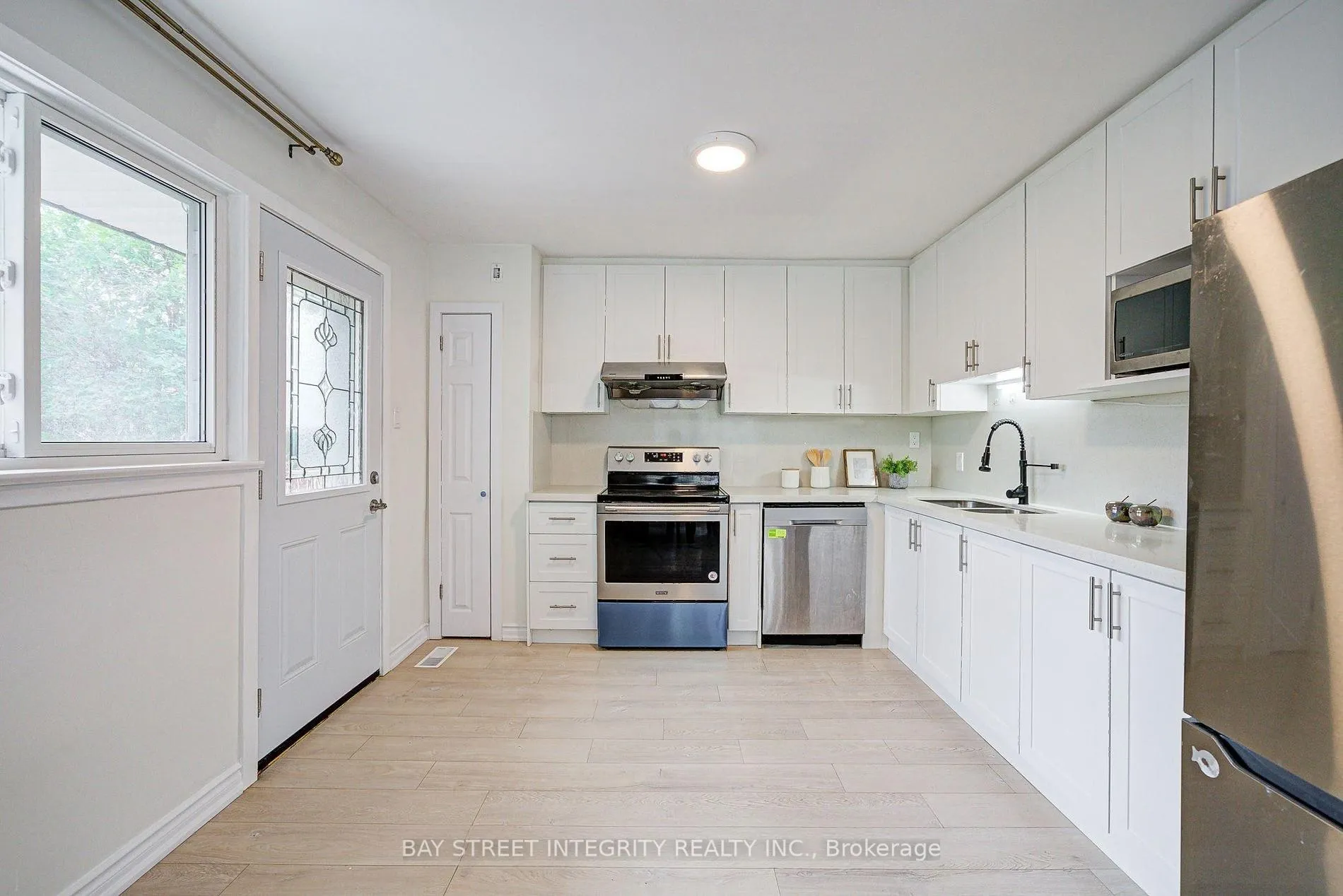Photo 13 of 16 Arrowflight Drive, Markham, Bullock — HOMEH