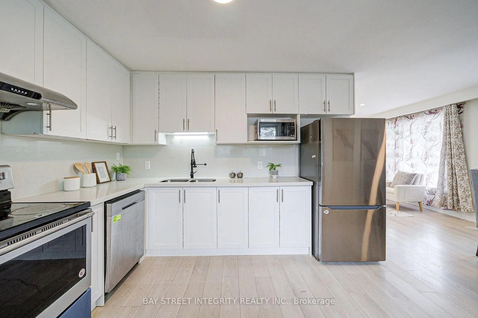 Photo 15 of 16 Arrowflight Drive, Markham, Bullock — HOMEH