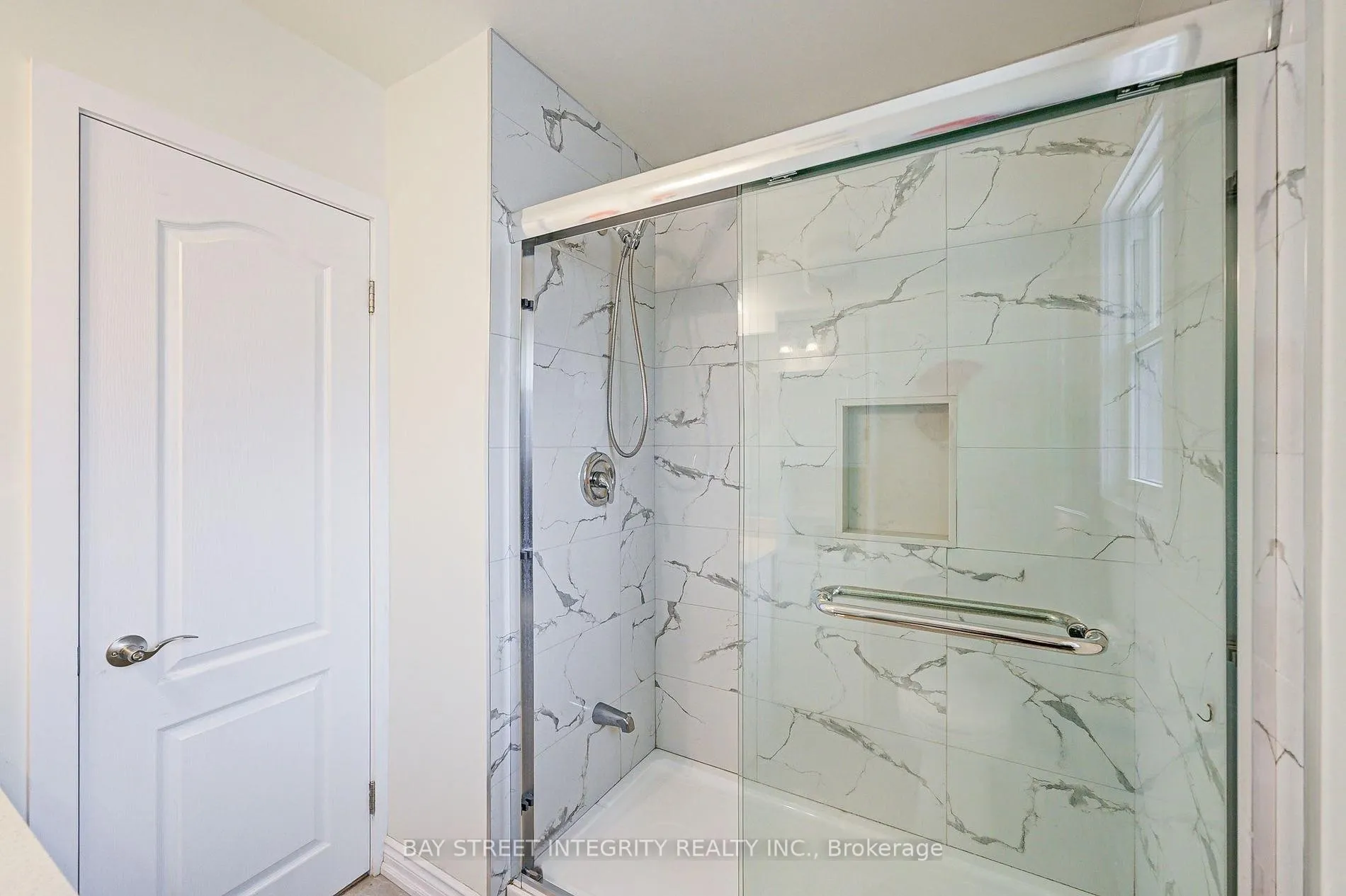 Photo 21 of 16 Arrowflight Drive, Markham, Bullock — HOMEH
