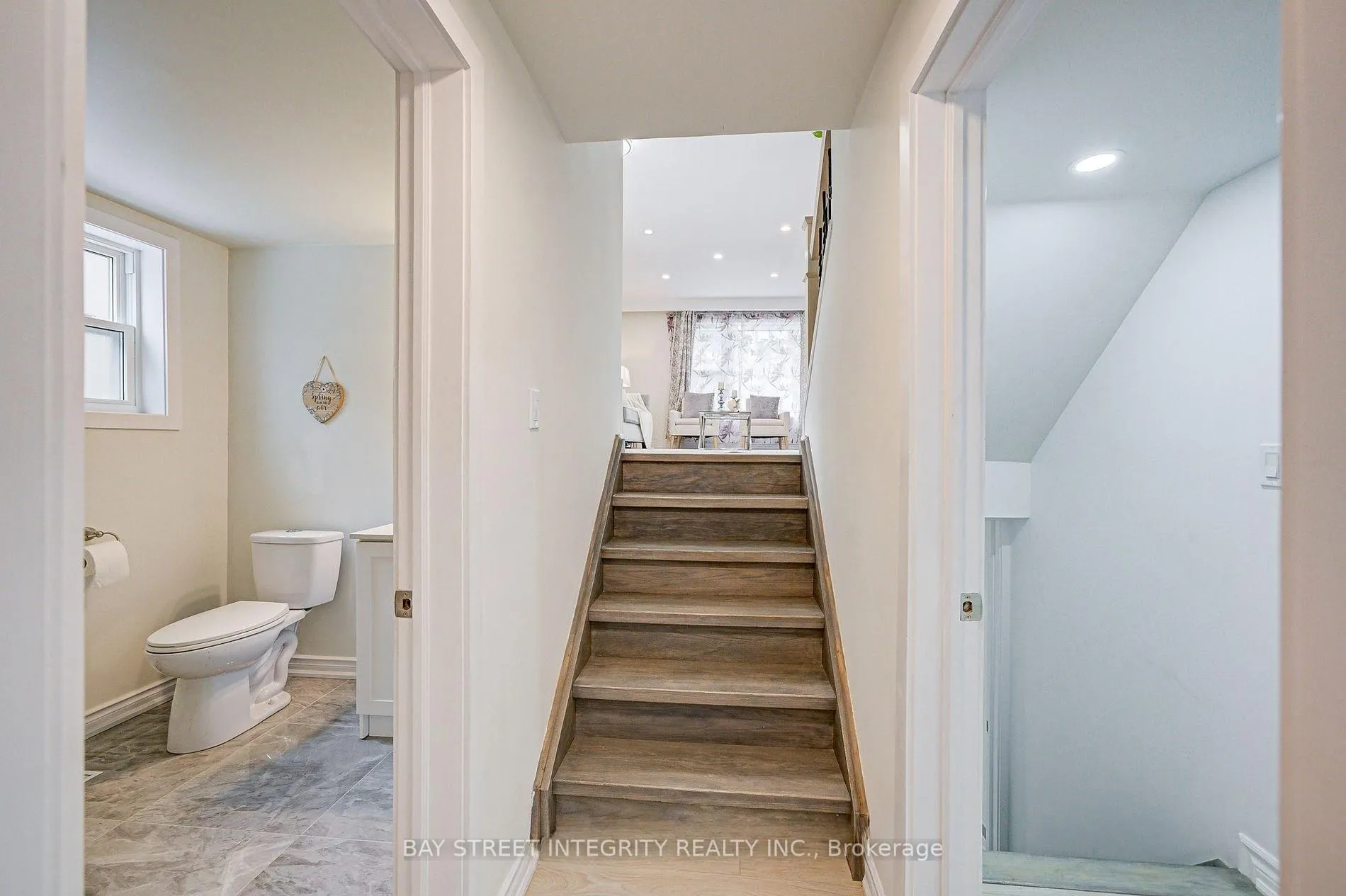 Photo 26 of 16 Arrowflight Drive, Markham, Bullock — HOMEH