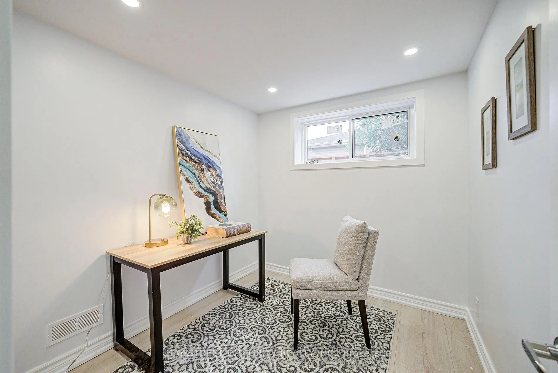 Photo 34 of 16 Arrowflight Drive, Markham, Bullock — HOMEH