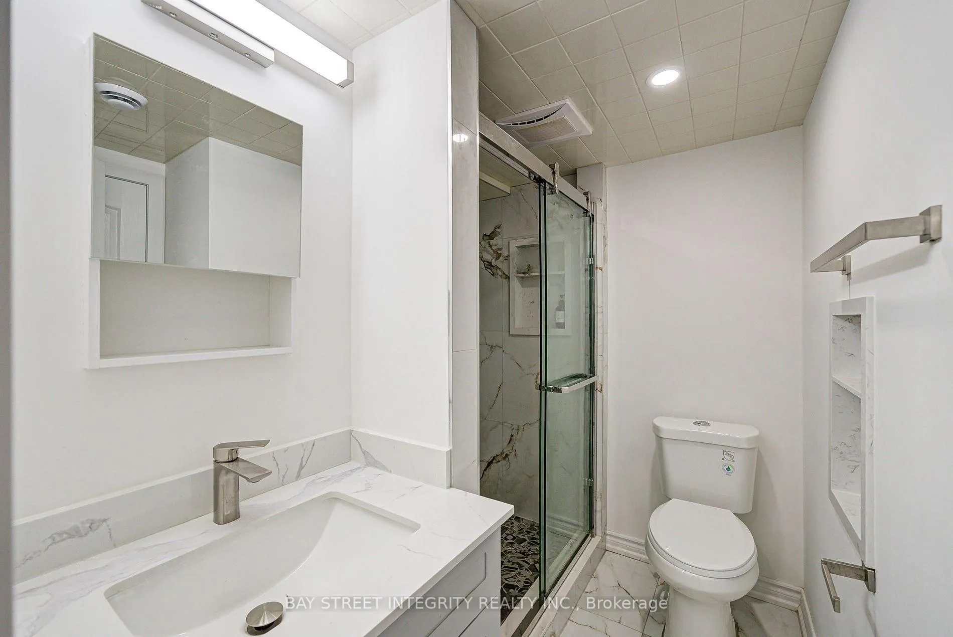 Photo 36 of 16 Arrowflight Drive, Markham, Bullock — HOMEH
