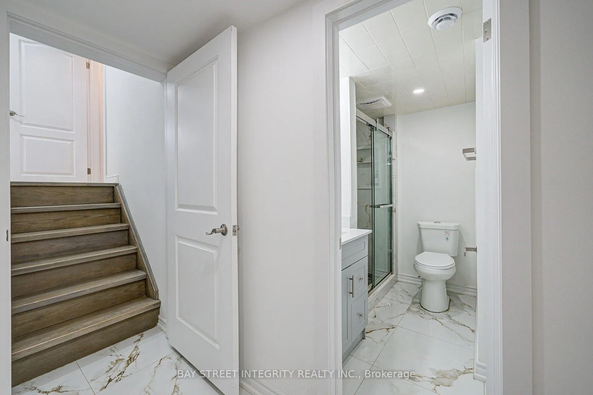Photo 38 of 16 Arrowflight Drive, Markham, Bullock — HOMEH
