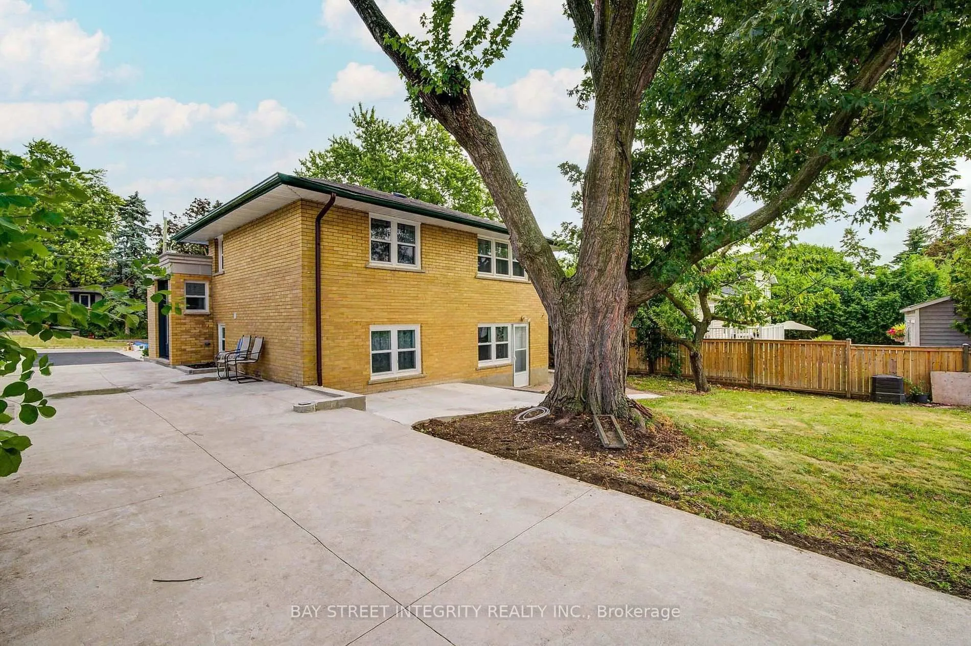 Photo 44 of 16 Arrowflight Drive, Markham, Bullock — HOMEH