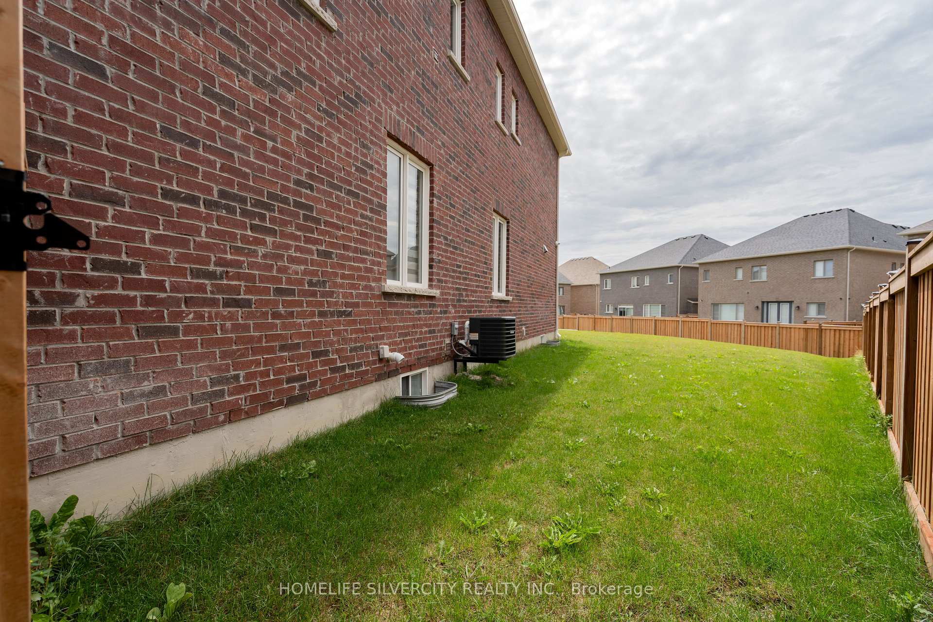 Photo 37 of 15 Moonstruck Street NE, Caledon, Caledon East — HOMEH