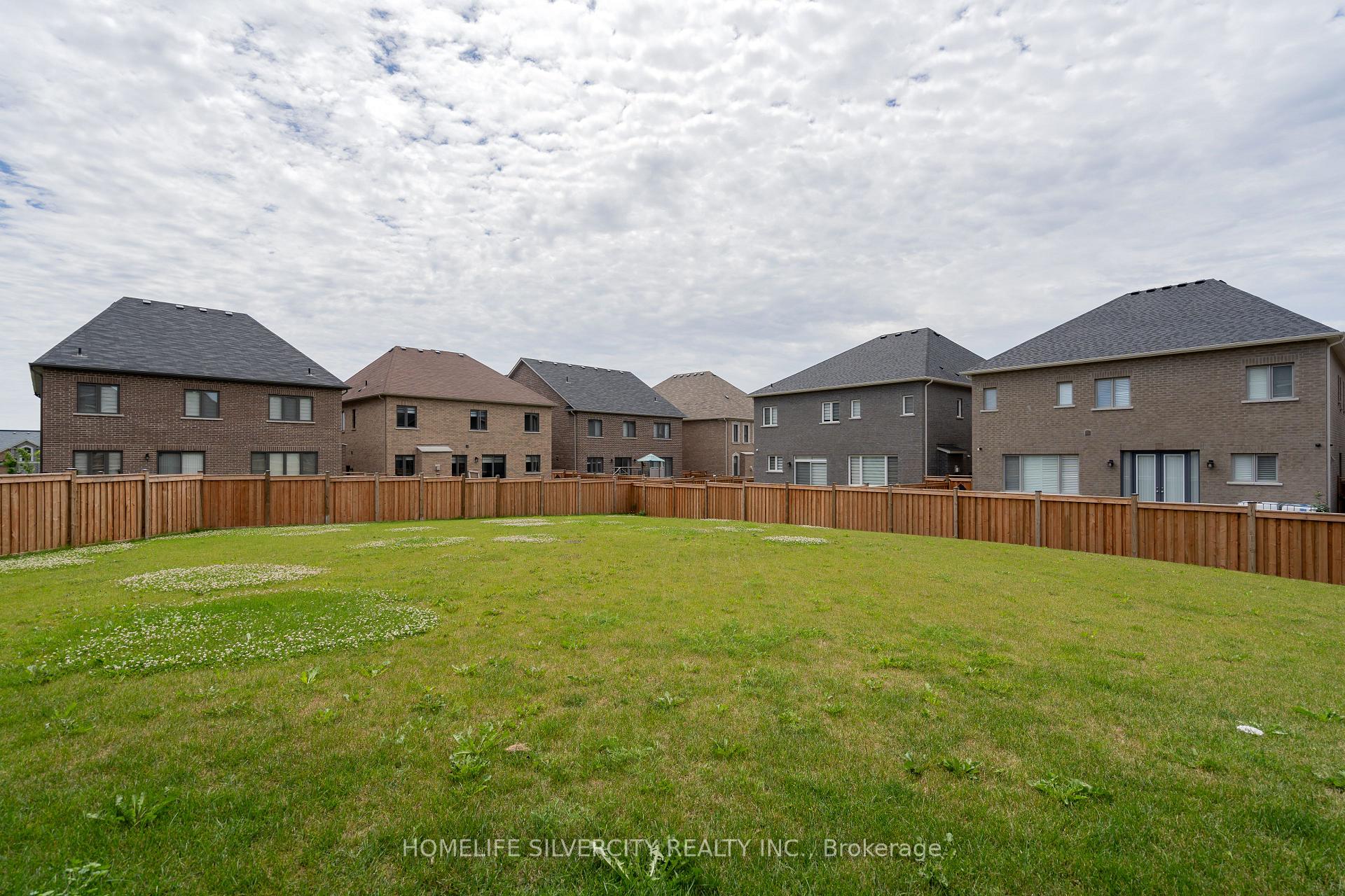 Photo 18 of 15 Moonstruck Street NE, Caledon, Caledon East — HOMEH