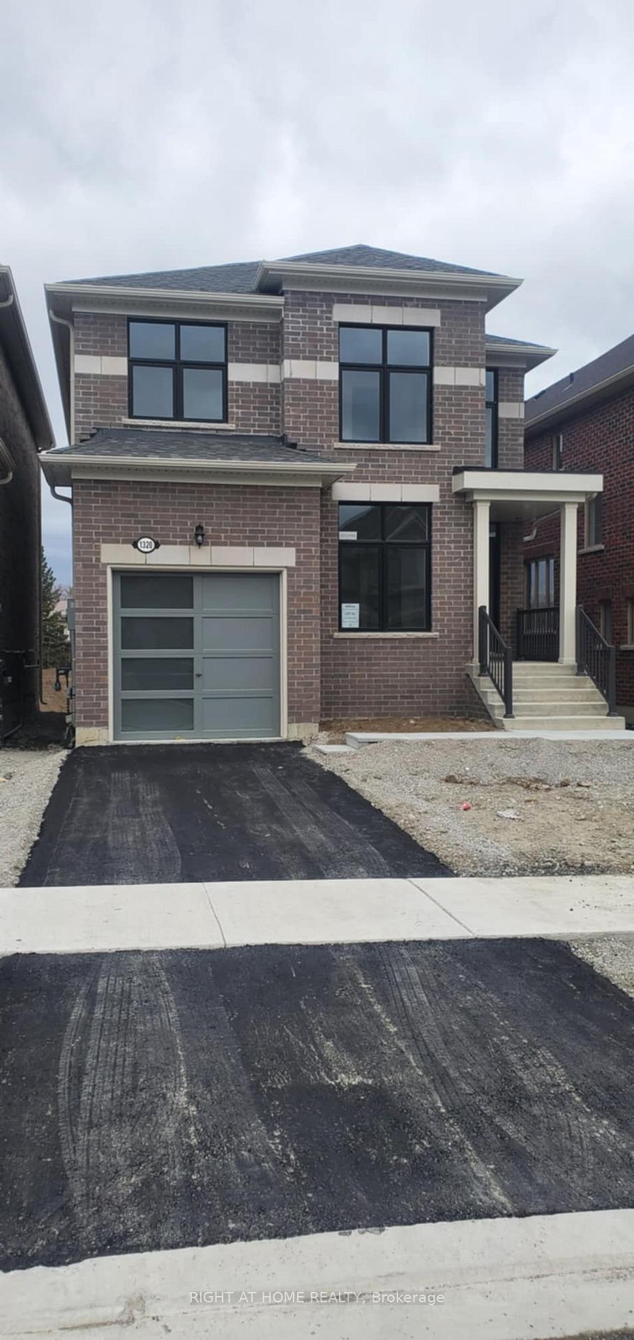 Photo 1 of 1320 Davis Loop, Innisfil, Lefroy — HOMEH