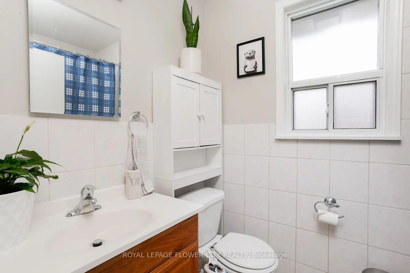 Photo 6 of 278 Elmhurst Drive, Etobicoke, Rexdale-Kipling — HOMEH