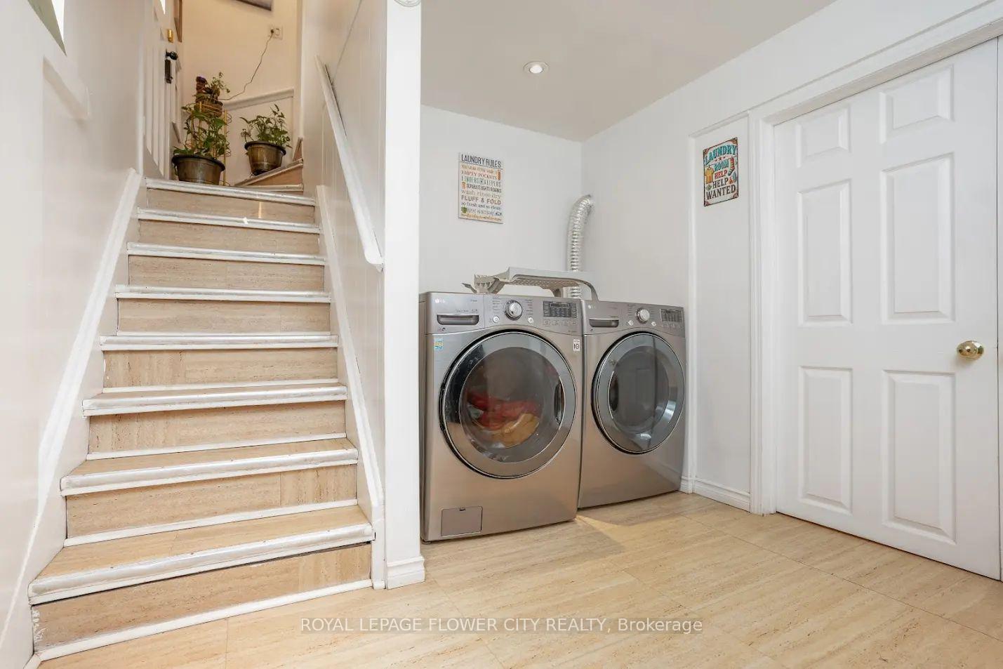 Photo 15 of 278 Elmhurst Drive, Etobicoke, Rexdale-Kipling — HOMEH