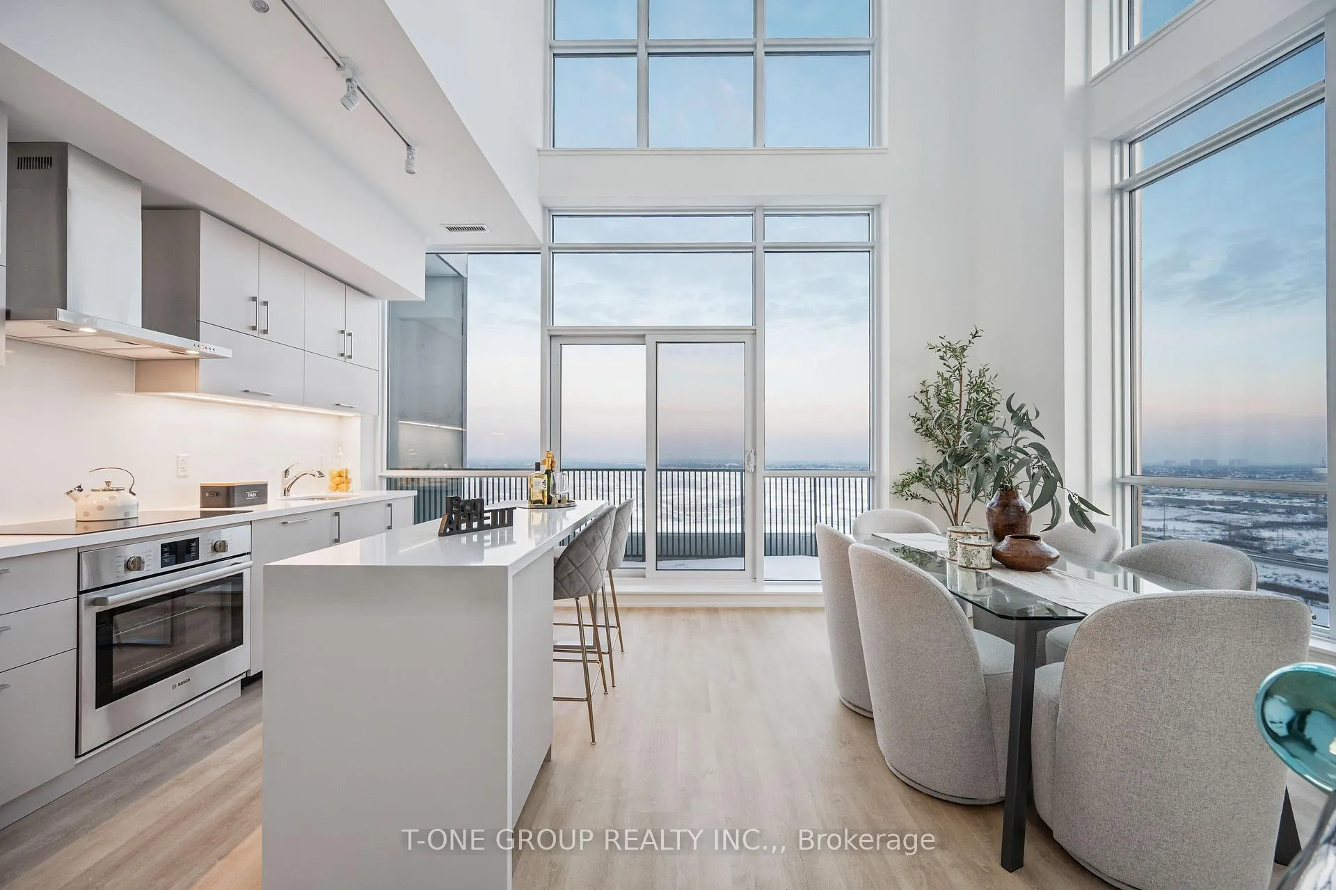 Photo 5 of Unit PH19, 56 Andre de Grasse Street, Markham, Unionville — HOMEH