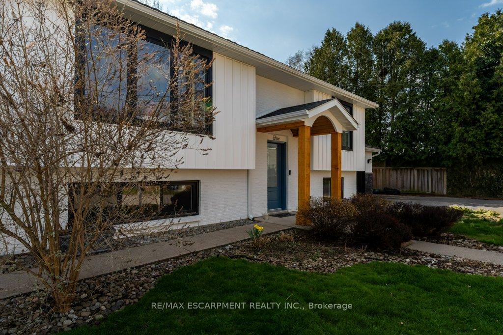 Photo 4 of 5 11th Street, Grimsby, Grimsby Beach — HOMEH