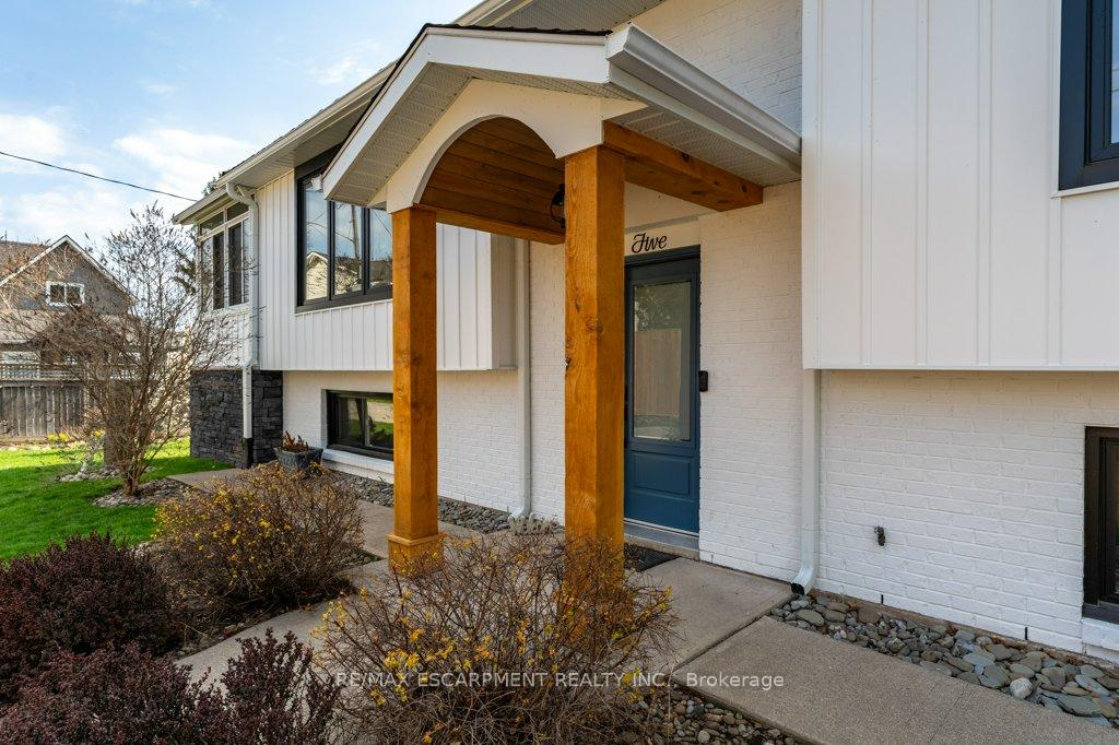 Photo 7 of 5 11th Street, Grimsby, Grimsby Beach — HOMEH