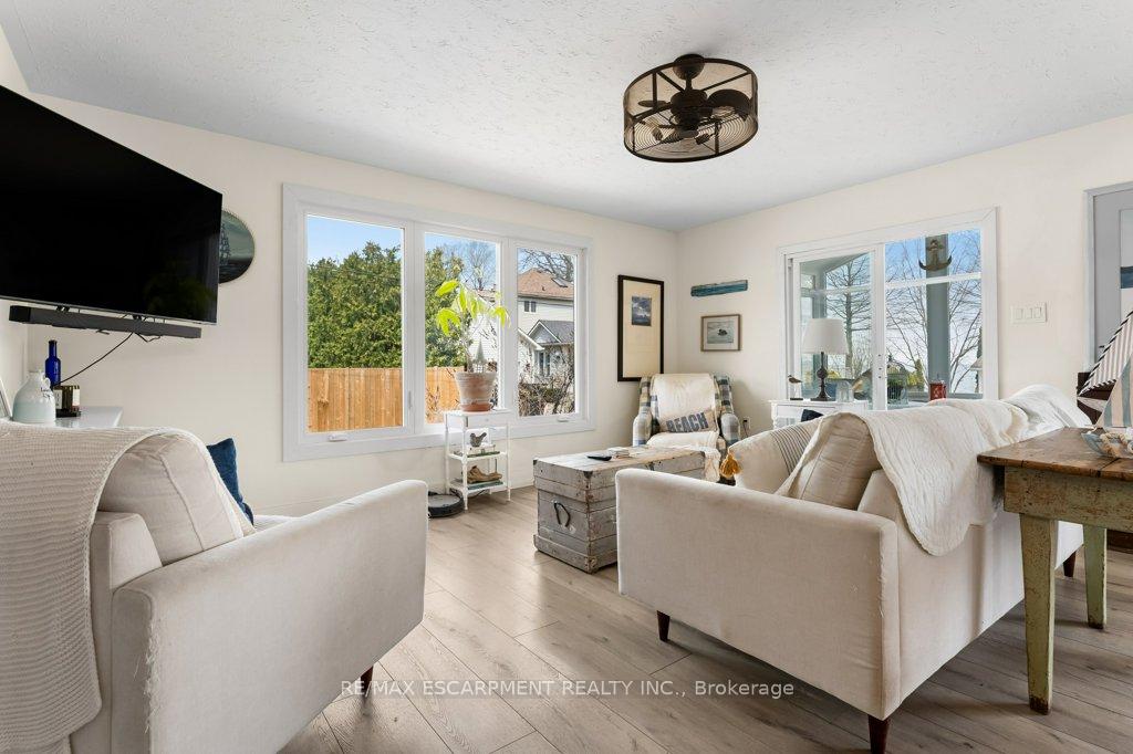 Photo 10 of 5 11th Street, Grimsby, Grimsby Beach — HOMEH