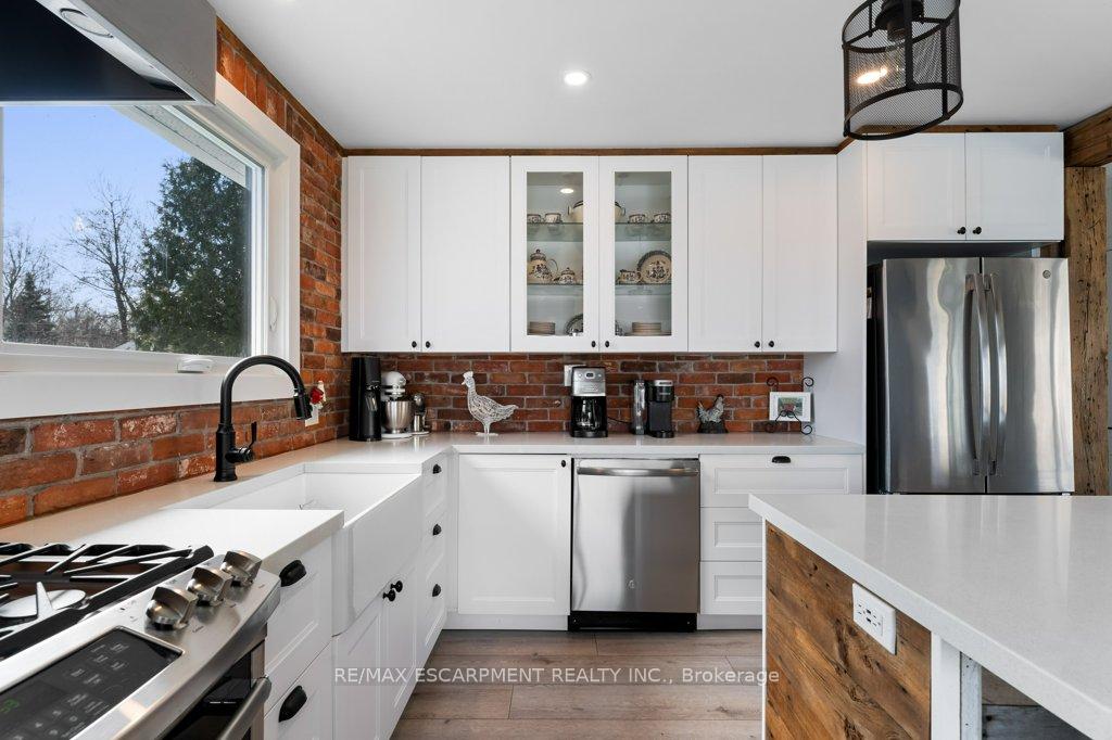 Photo 18 of 5 11th Street, Grimsby, Grimsby Beach — HOMEH
