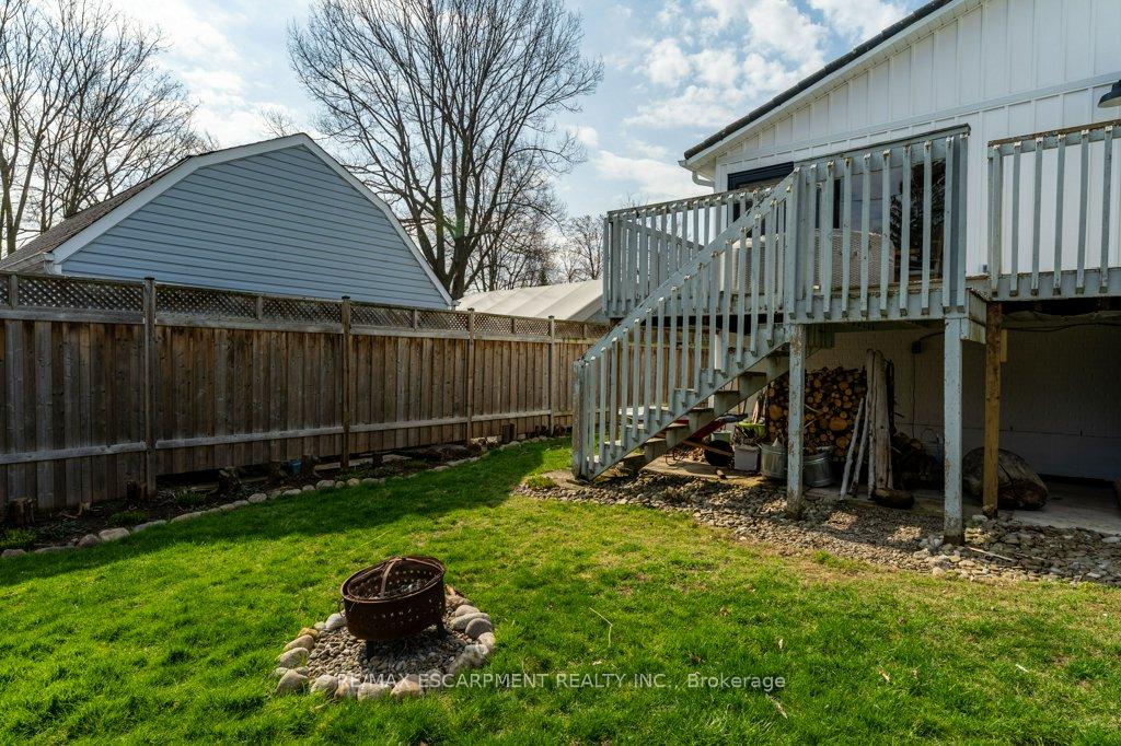 Photo 38 of 5 11th Street, Grimsby, Grimsby Beach — HOMEH