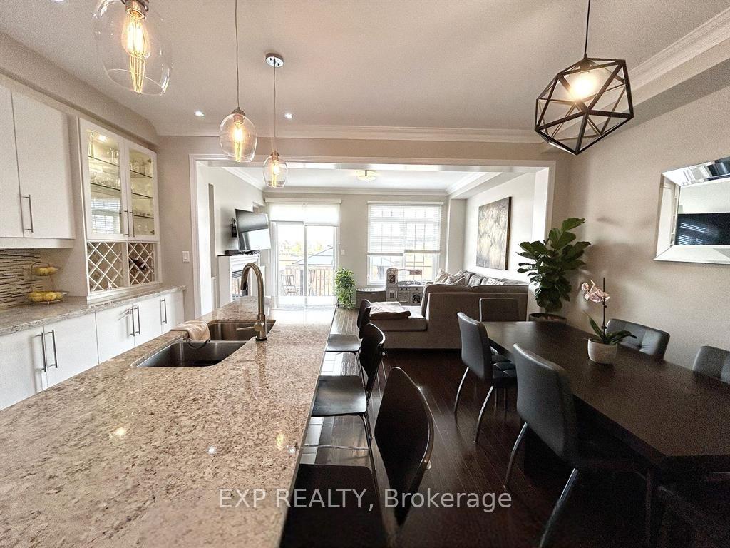 Photo 4 of 144 Sky Harbour Drive, Brampton, Bram West — HOMEH