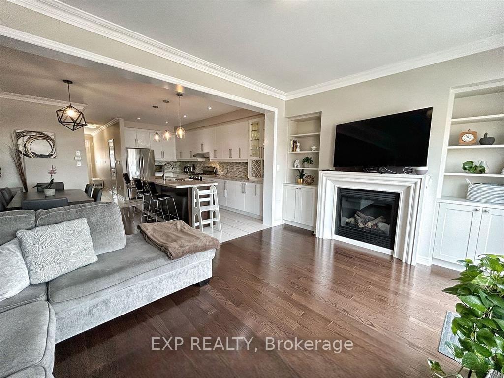 Photo 8 of 144 Sky Harbour Drive, Brampton, Bram West — HOMEH