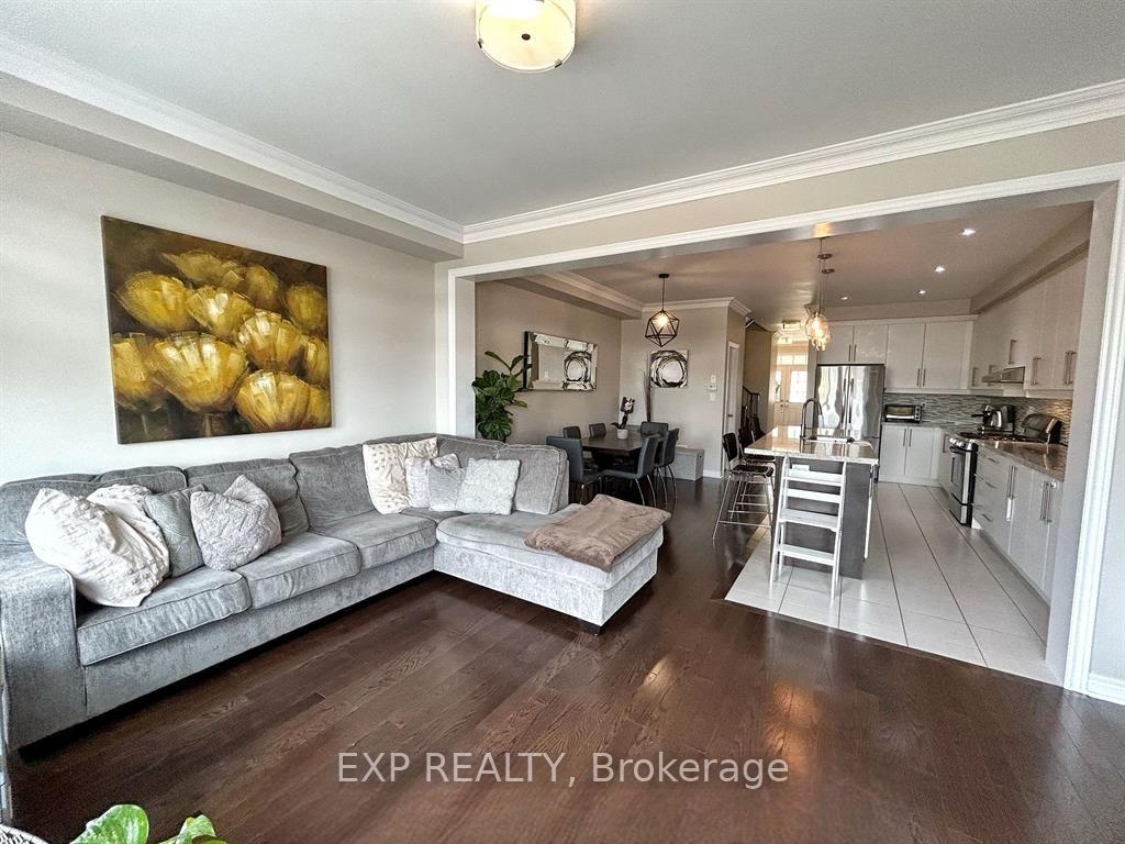 Photo 10 of 144 Sky Harbour Drive, Brampton, Bram West — HOMEH