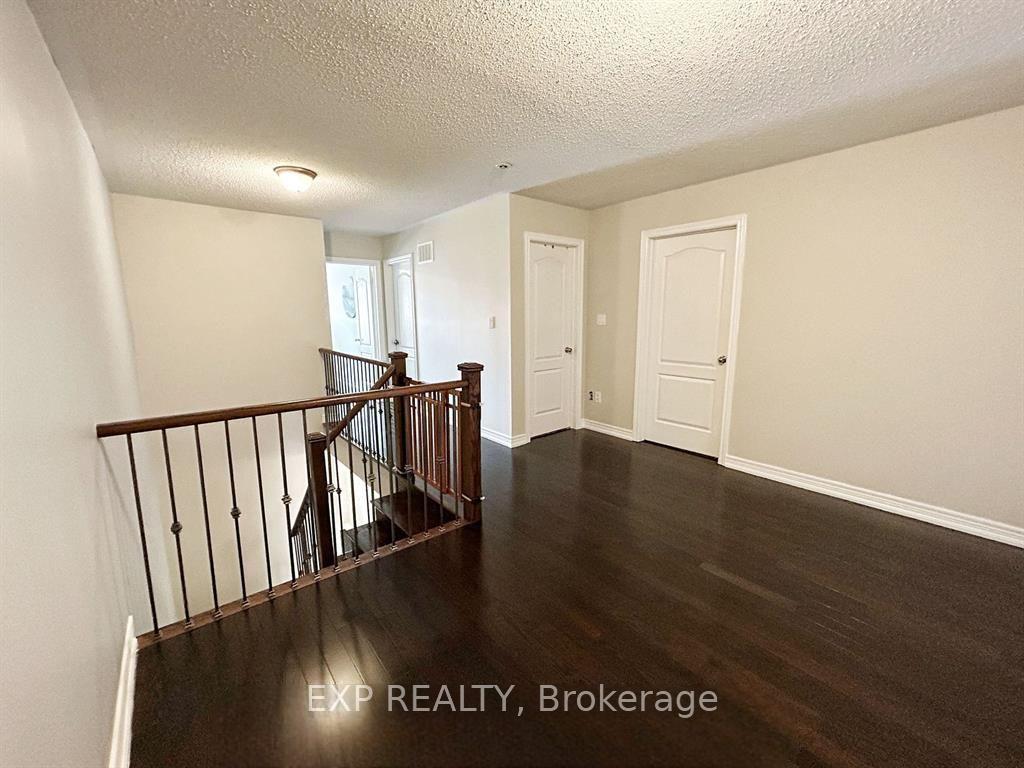 Photo 11 of 144 Sky Harbour Drive, Brampton, Bram West — HOMEH